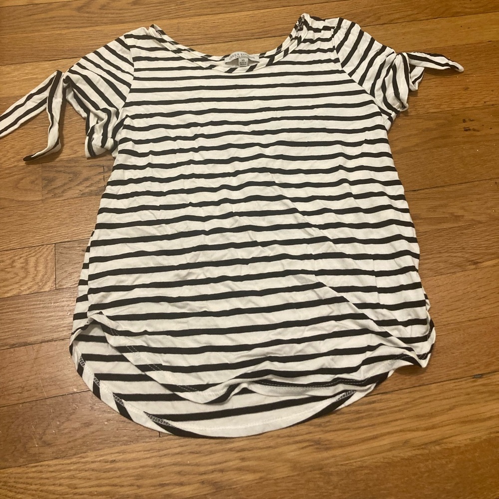 striped women’s top